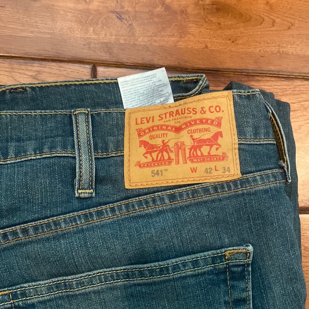 Levi 541 jeans. Very lightly worn